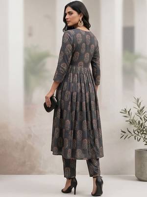 Women Ethnic Motifs Printed Regular Kurta with Trousers & With Dupatta 5
