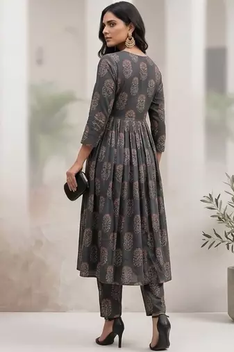 Women Ethnic Motifs Printed Regular Kurta with Trousers & With Dupatta