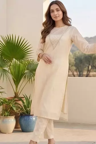 Women Ethnic Motifs Yoke Design Regular Thread Work Kurta with Trousers & With Dupatta
