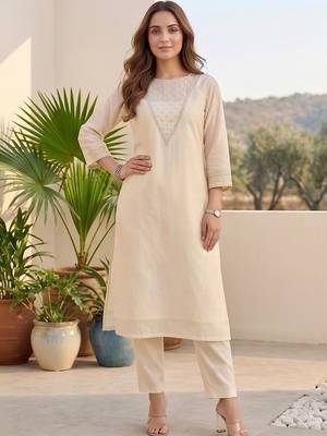 Women Ethnic Motifs Yoke Design Regular Thread Work Kurta with Trousers & With Dupatta 5