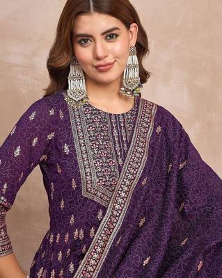 Ethnic Motifs Printed Zari Anarkali Kurta With Trousers And Dupatta 3