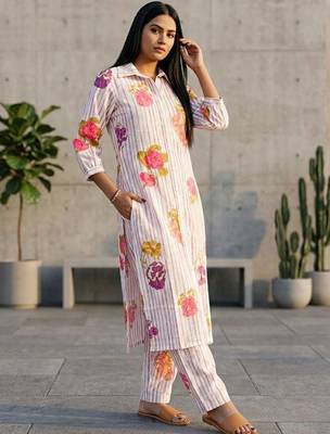 Women Floral Printed Regular Chanderi Silk Kurta with Trousers 1
