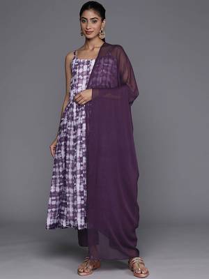 Bandhani Printed Chanderi Silk Anarkali Kurta & Trousers With Dupatta 1