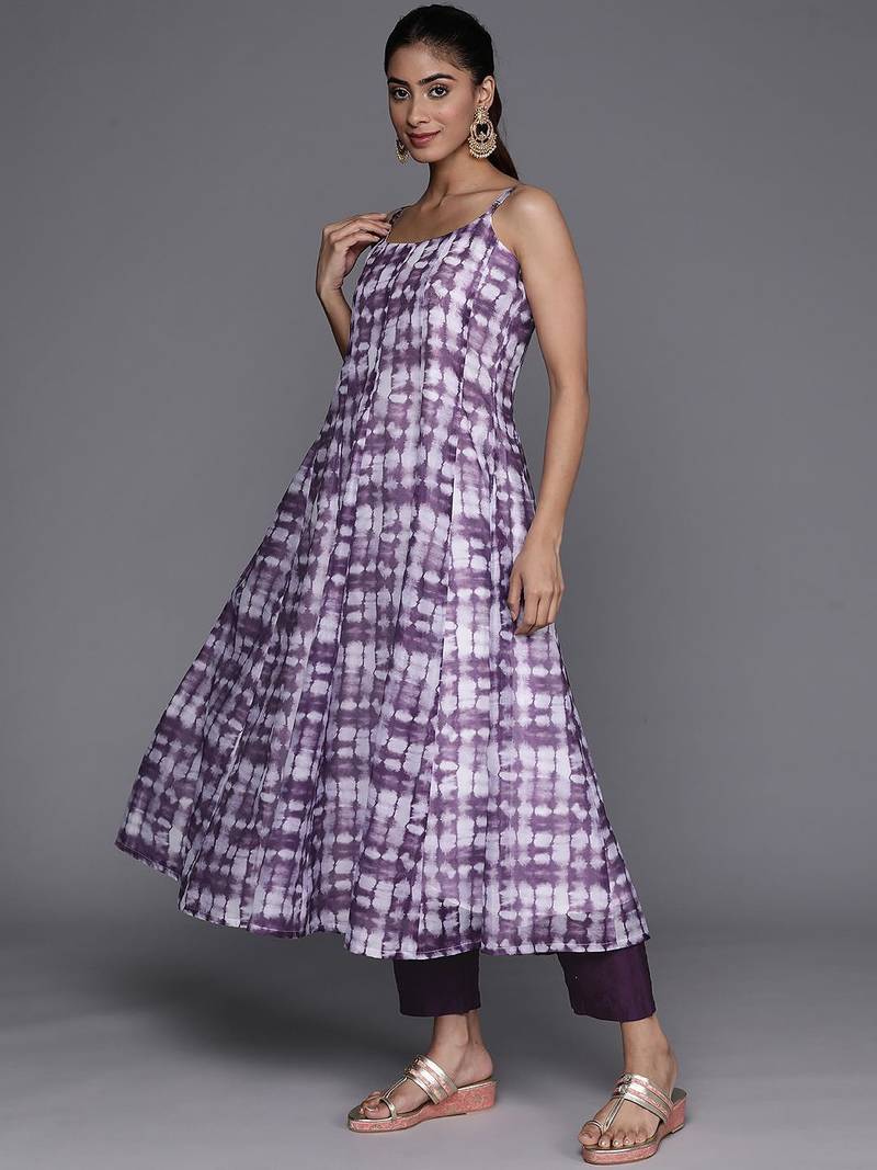 Bandhani Printed Chanderi Silk Anarkali Kurta & Trousers With Dupatta