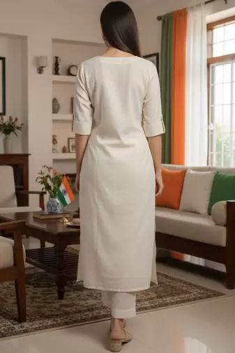 Women Regular Thread Work Kurta with Trousers
