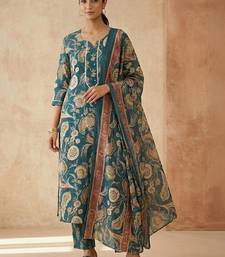 Women Ethnic Motifs Printed Regular Kurta with Trousers & With Dupatta