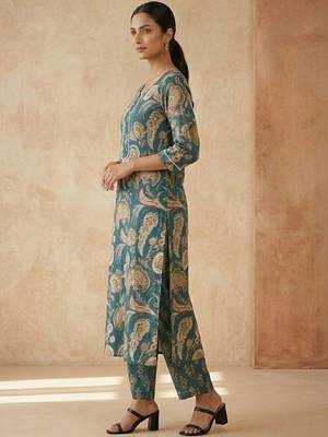 Women Ethnic Motifs Printed Regular Kurta with Trousers & With Dupatta 2
