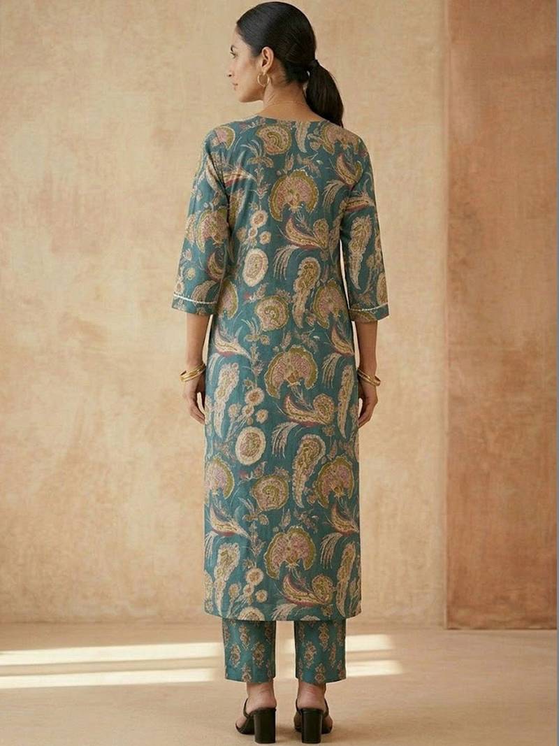 Women Ethnic Motifs Printed Regular Kurta with Trousers & With Dupatta