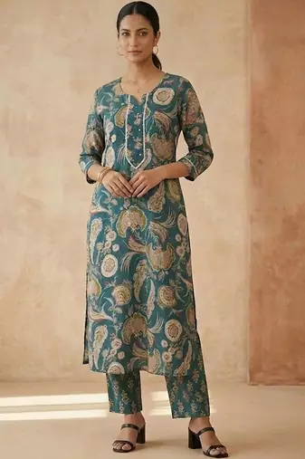 Women Ethnic Motifs Printed Regular Kurta with Trousers & With Dupatta