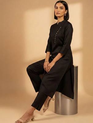 Women Angrakha Kurta with Trousers 4
