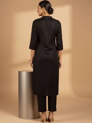 Women Angrakha Kurta with Trousers 5