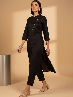Women Angrakha Kurta with Trousers 6