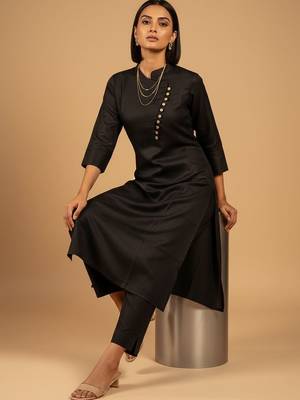 Women Angrakha Kurta with Trousers 7