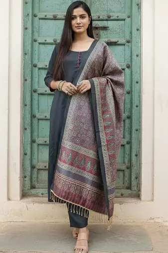 Women Regular Kurta with Trousers & With Dupatta