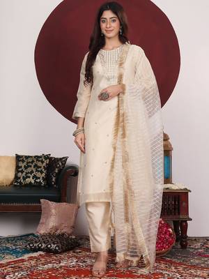 Cream-Coloured Floral Embroidered Sequined Kurta With Palazzos & Dupatta 1