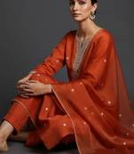 Ethnic Motifs Embroidered Regular Thread Work Kurta with Trousers & With Dupatta