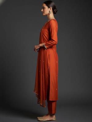 Ethnic Motifs Embroidered Regular Thread Work Kurta with Trousers & With Dupatta 3