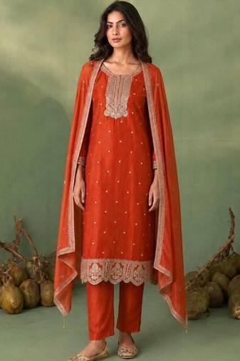 Women Ethnic Motifs Embroidered Regular Thread Work Kurta with Trousers & With Dupatta