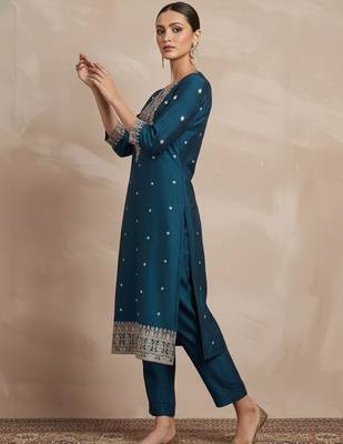 Women Ethnic Motifs Embroidered Regular Thread Work Kurta with Trousers & With Dupatta 4