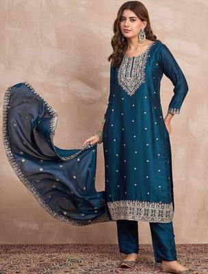 Women Ethnic Motifs Embroidered Kurta with Trousers & Dupatta 1