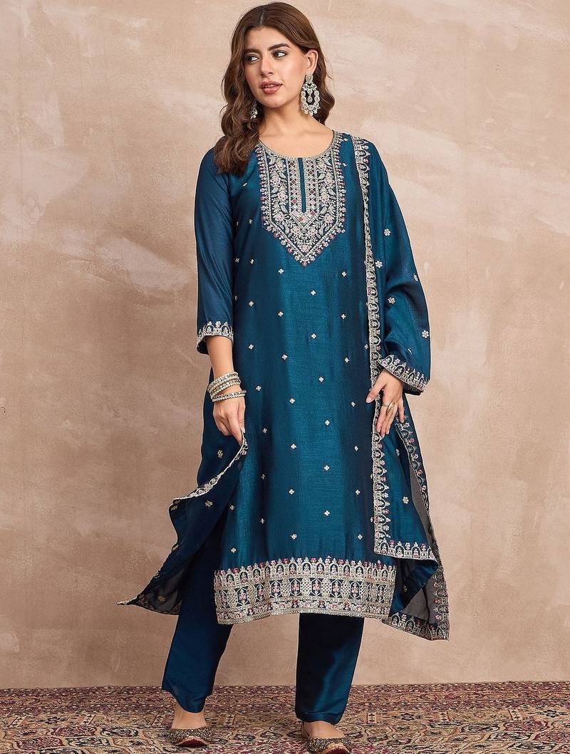 Women Ethnic Motifs Embroidered Kurta with Trousers & Dupatta