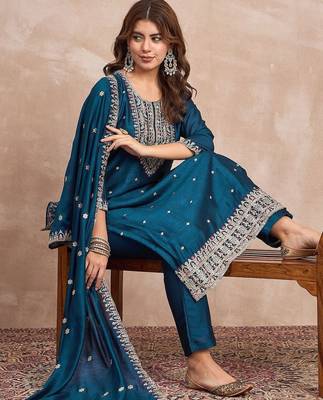 Women Ethnic Motifs Embroidered Kurta with Trousers & Dupatta 4