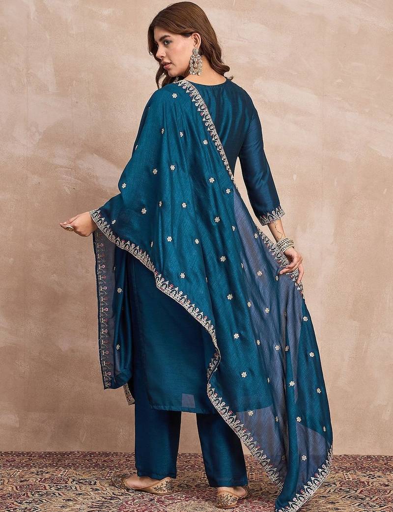 Women Ethnic Motifs Embroidered Kurta with Trousers & Dupatta