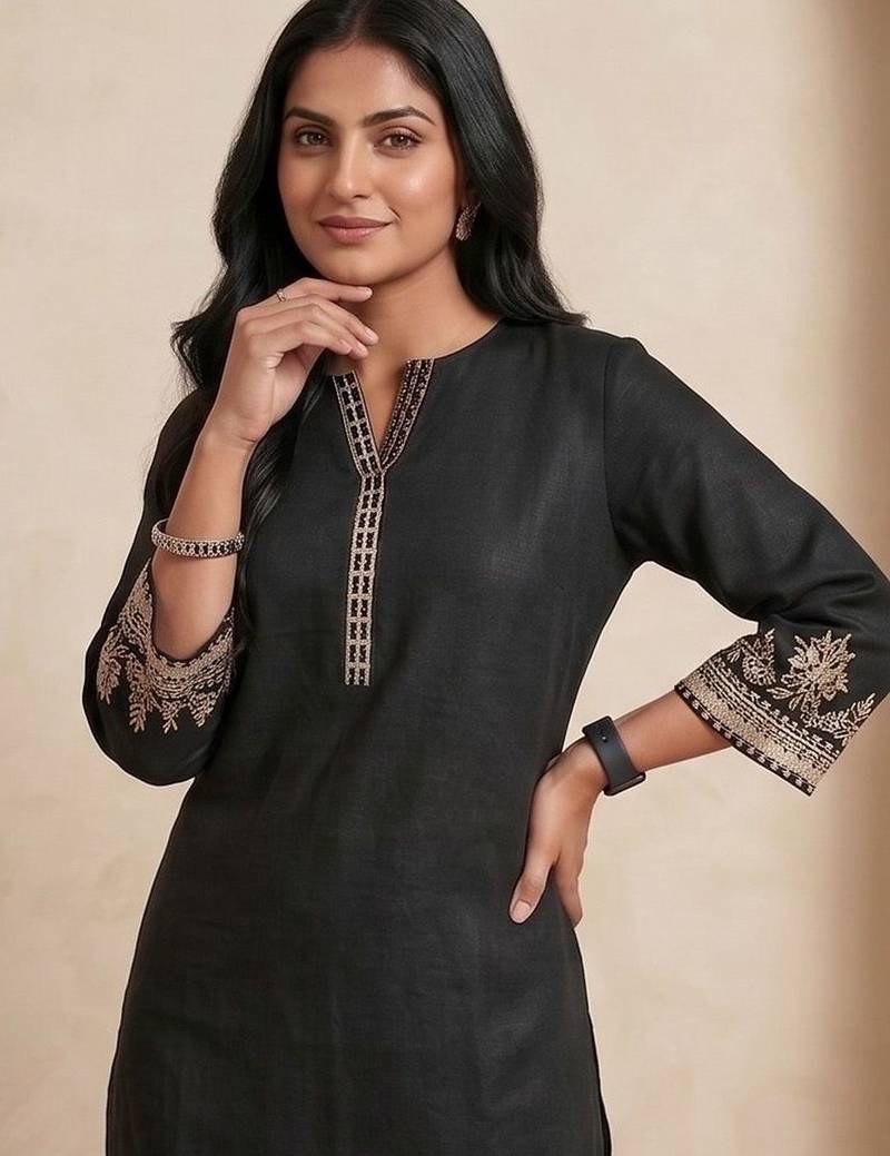 Women Ethnic Motifs Embroidered Regular Thread Work Kurta with Trousers
