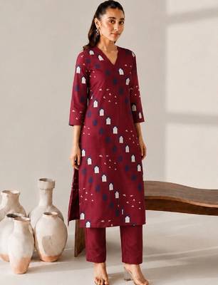 Women Ethnic Motifs Printed Regular Kurta with Trousers 1