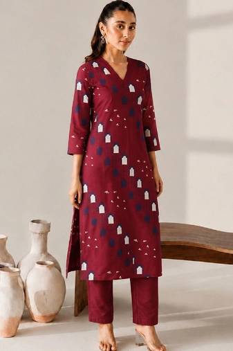Women Ethnic Motifs Printed Regular Kurta with Trousers