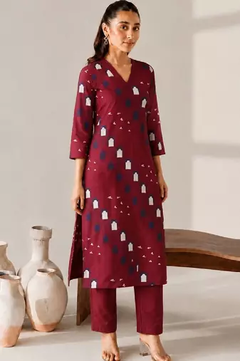 Women Ethnic Motifs Printed Regular Kurta with Trousers