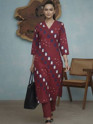 Women Ethnic Motifs Printed Regular Kurta with Trousers 4