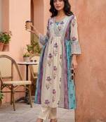 Women Floral Printed Empire Kurta with Trousers