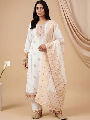 Women Ethnic Motifs Embroidered Regular Thread Work Kurta with Trousers & With Dupatta 1