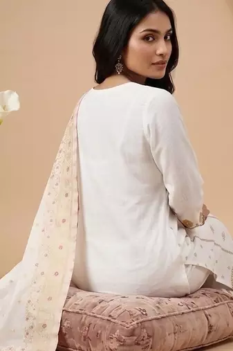 Women Ethnic Motifs Embroidered Regular Thread Work Kurta with Trousers & With Dupatta