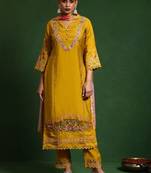 Women Floral Embroidered Regular Thread Work Pure Cotton Kurta with Trousers & With Dupatta