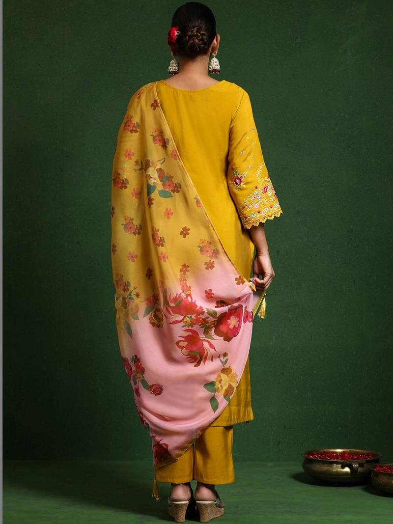 Women Floral Embroidered Regular Thread Work Pure Cotton Kurta with Trousers & With Dupatta