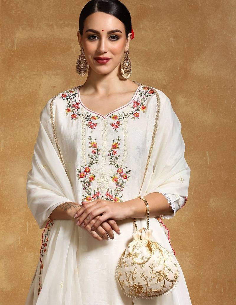 Women Floral Embroidered Regular Thread Work Kurta with Dhoti Pants & With Dupatta