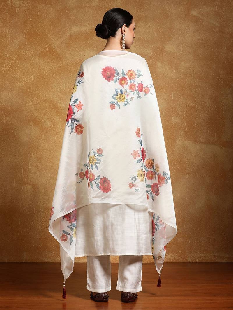 Women Floral Embroidered Regular Thread Work Kurta with Trousers & With Dupatta