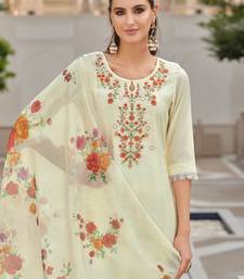Women Floral Embroidered Regular Thread Work Kurta with Patiala & With Dupatta