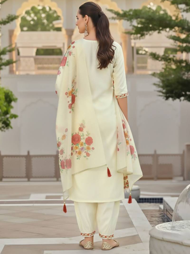 Women Floral Embroidered Regular Thread Work Kurta with Patiala & With Dupatta
