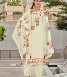Women Floral Embroidered Regular Thread Work Kurta with Patiala & With Dupatta