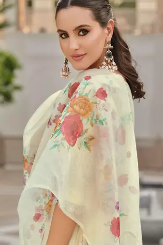 Women Floral Embroidered Regular Thread Work Kurta with Patiala & With Dupatta