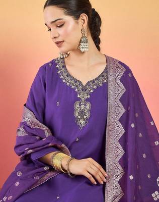 Women Ethnic Motifs Embroidered Beads and Stones Kurta with Trouser & Dupatta 2