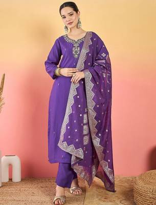 Women Ethnic Motifs Embroidered Beads and Stones Kurta with Trouser & Dupatta 7