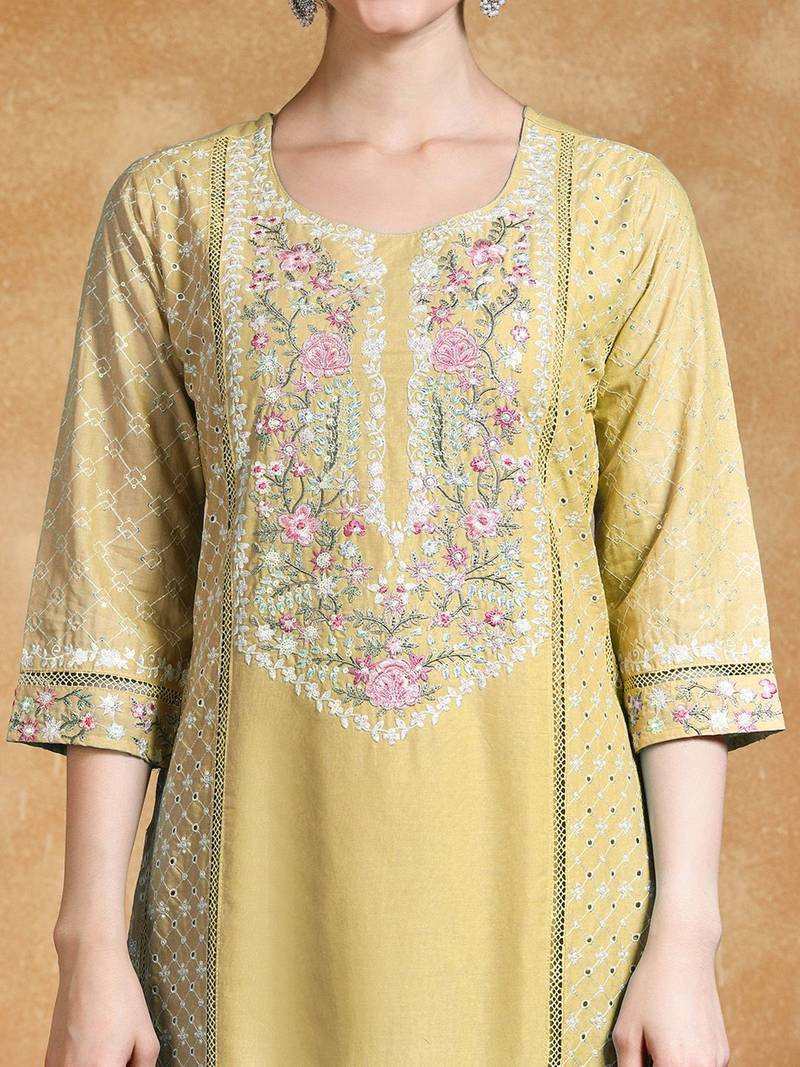 Floral Embroidered Thread Work Pure Cotton Straight Kurta With Trousers & Dupatta
