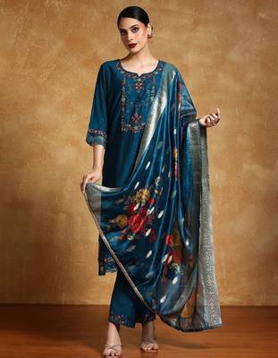 Women Floral Yoke Design Regular Thread Work Kurta with Trousers & With Dupatta 1