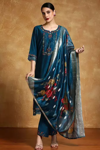 Women Floral Yoke Design Regular Thread Work Kurta with Trousers & With Dupatta