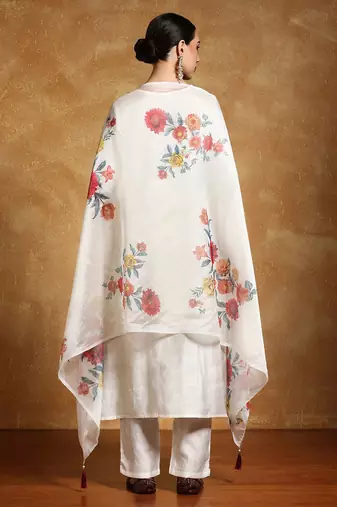 Women Floral Printed Regular Thread Work Kurta with Trousers & With Dupatta