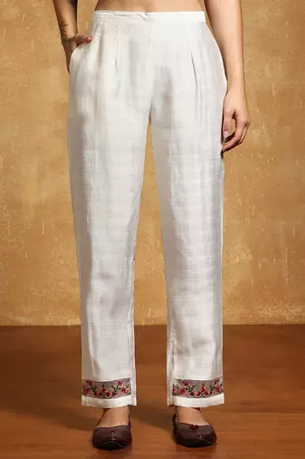 Women Floral Printed Regular Thread Work Kurta with Trousers & With Dupatta